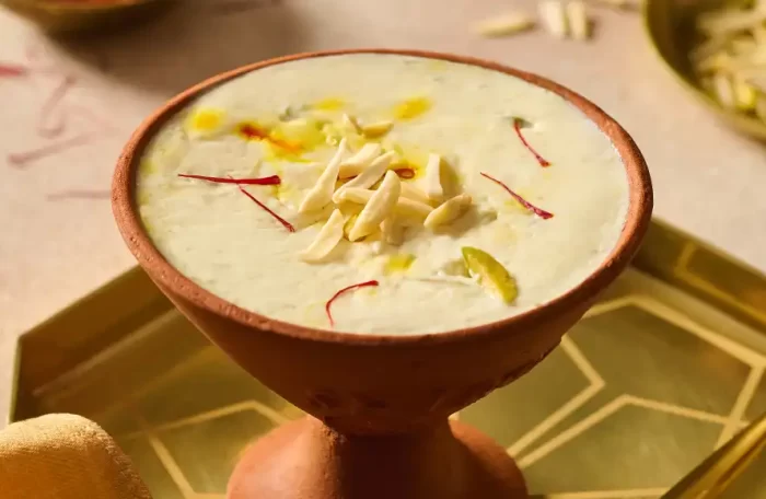 زعفراني فستق فيرني