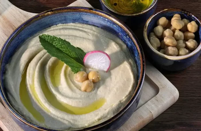HUMMUS