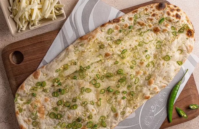 CHILLI CHEESE NAN
