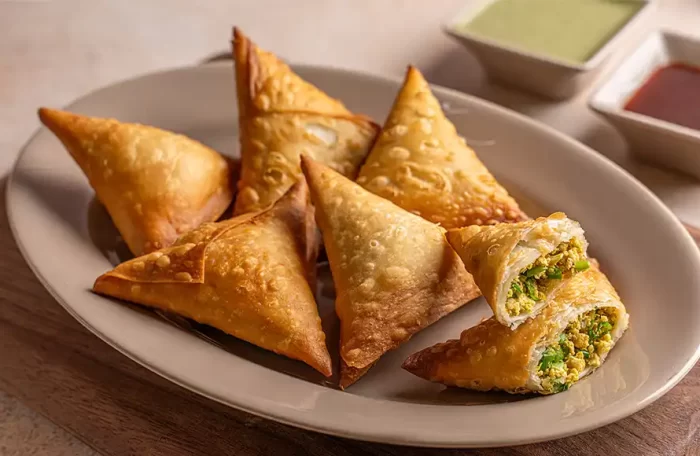 MURGH KEEMA SAMOSA