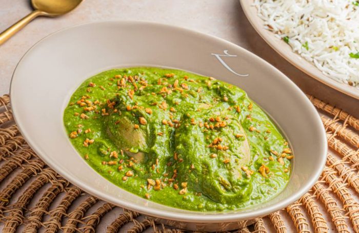 SAAG MURGH LASOONI
